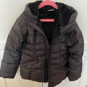 Girls North Face black winter jacket size M
